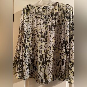 CATO Bell Sleeve Chiffon Blouse
Women's 1X Sheer Geometric Like New Grn/Blk/Grey